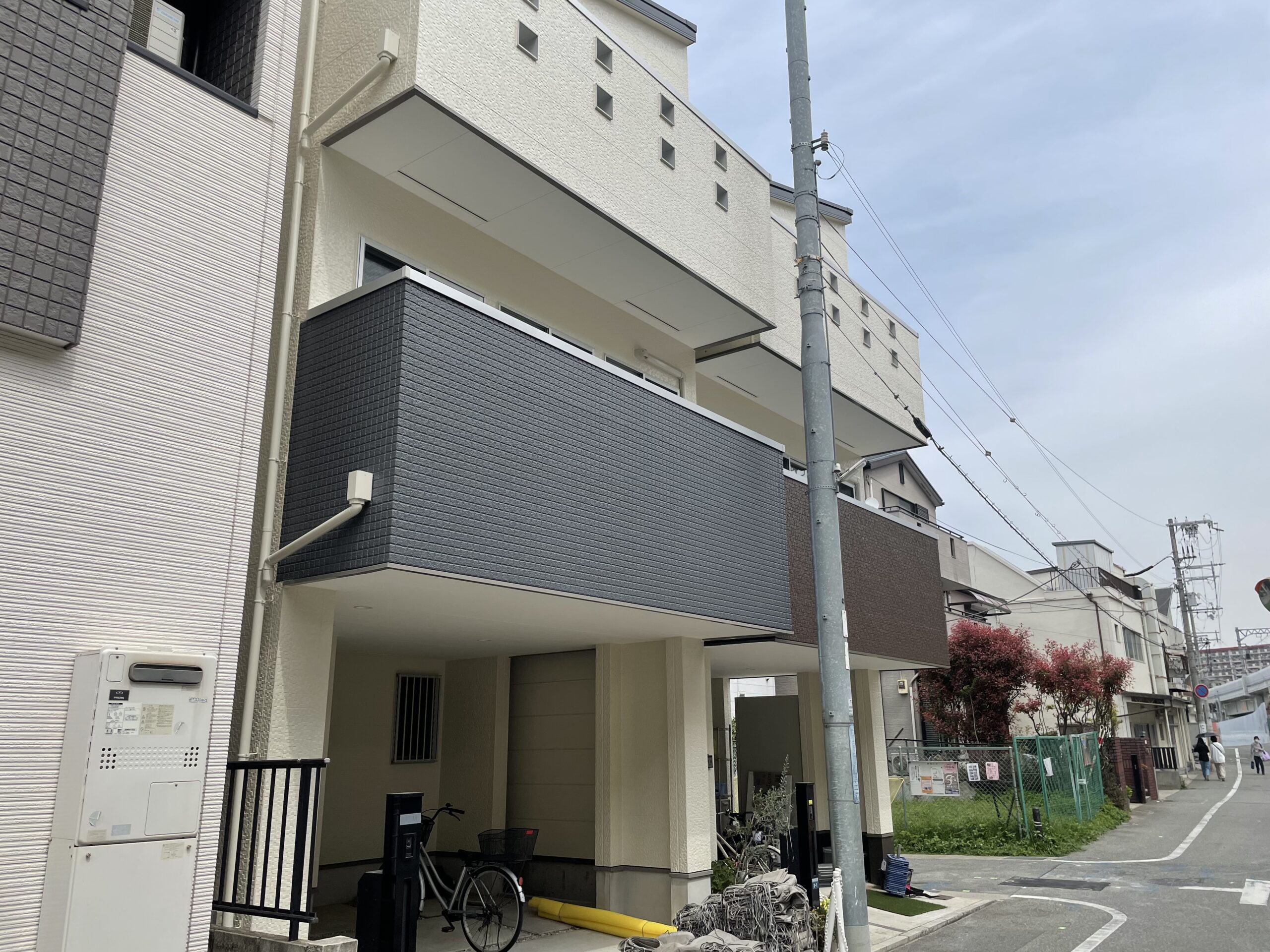 東灘区にて戸建ての外壁塗装工事を行いました。